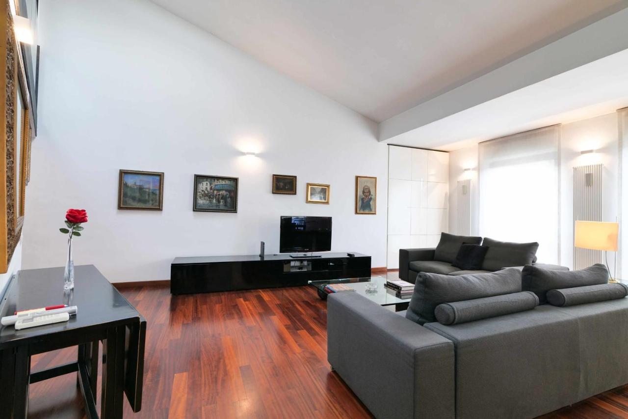 Npa20 Luxury Large In Navigli District Milan